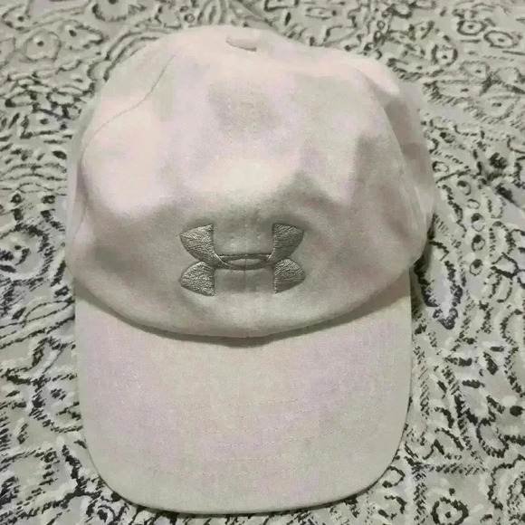 UNDER ARMOUR Hat White Adjustable Strap - Picture 1 of 3